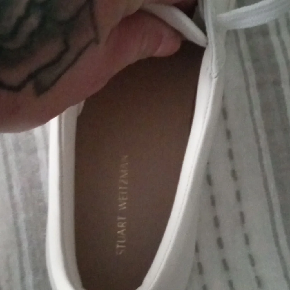 Stuart Weitzman - Picture 6 of 8